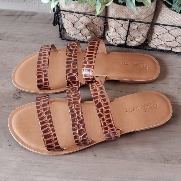 ASOS Design Farren Leather Slip-On Slide Sandals Croc Brown NEW - Picture 3 of 6